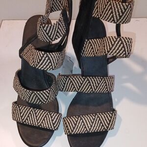 Stylish Black and Tan Women's Sandals. Size 10